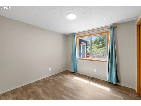 4032 NE Meadow Lane Hillsboro OR 97124