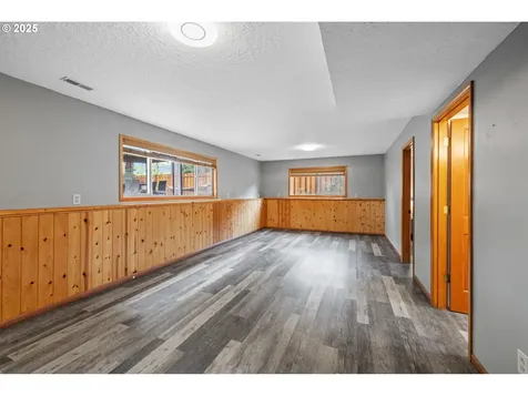 4032 NE Meadow Lane Hillsboro OR 97124