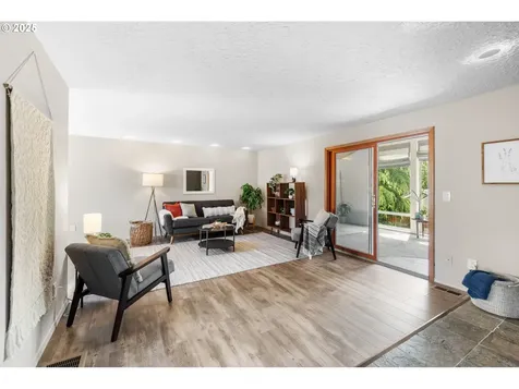 4032 NE Meadow Lane Hillsboro OR 97124