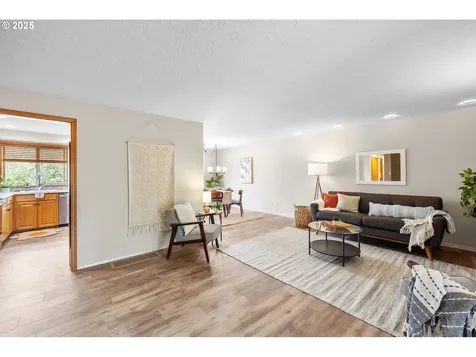 4032 NE Meadow Lane Hillsboro OR 97124