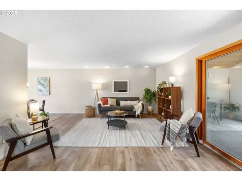 4032 NE Meadow Lane Hillsboro OR 97124