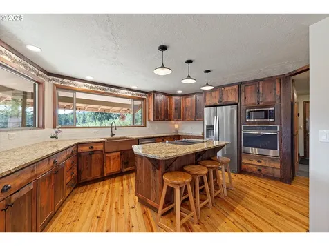 21560 Gooseneck Road Sheridan OR 97378