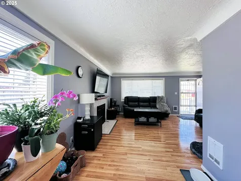 2036 30th Avenue Longview WA 98632