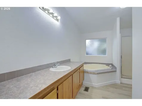 10400 NE 72nd Avenue Vancouver WA 98686