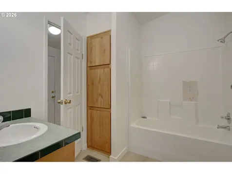 10400 NE 72nd Avenue Vancouver WA 98686