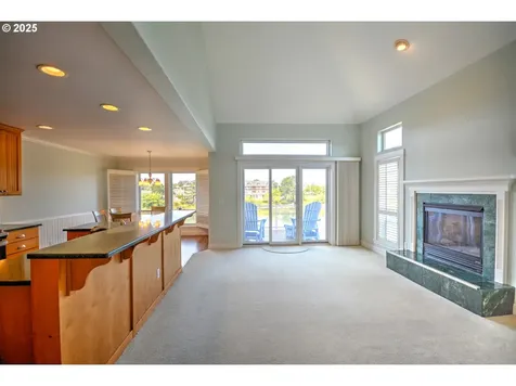 830 N Holladay Drive Seaside OR 97138