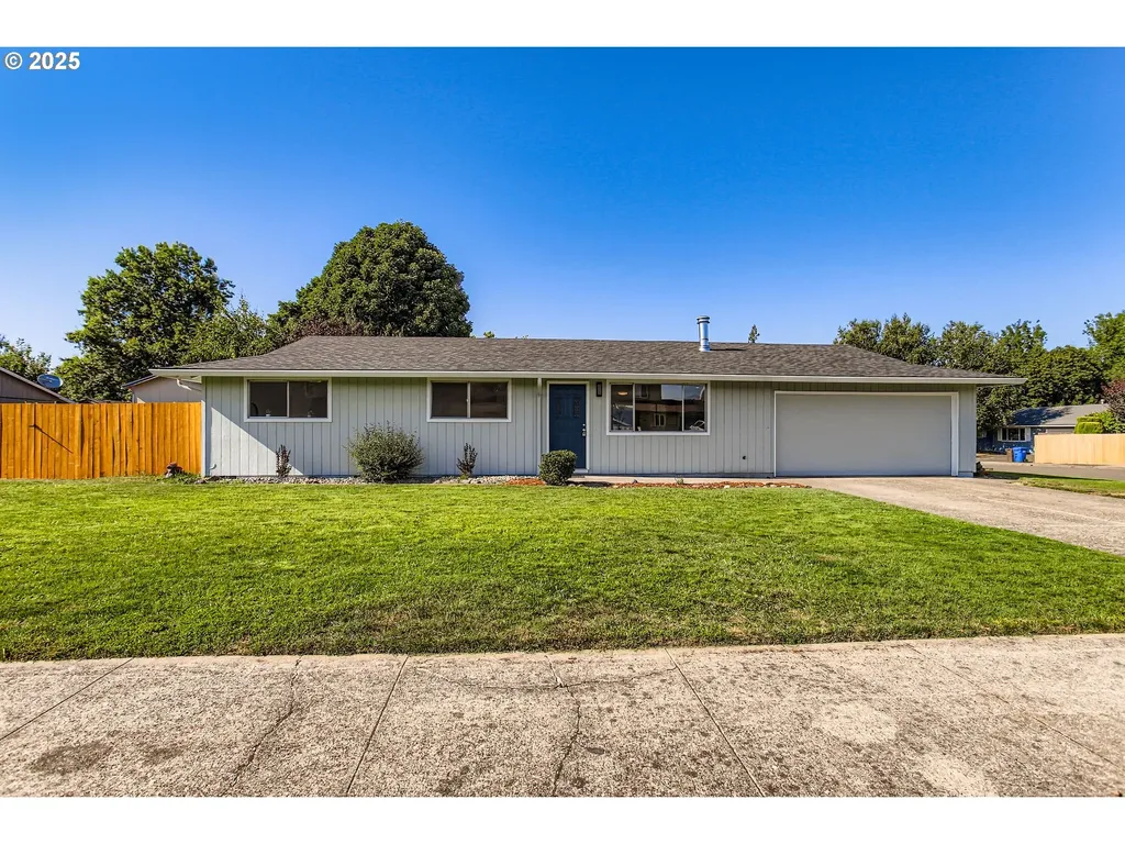 22609 NE Hancock Street Fairview OR 97024