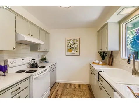 22609 NE Hancock Street Fairview OR 97024