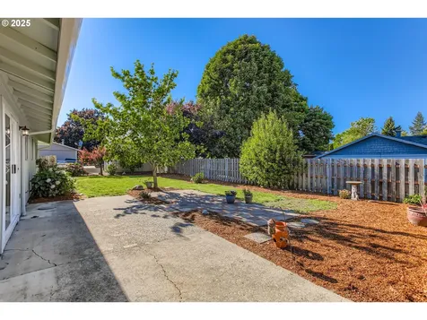 22609 NE Hancock Street Fairview OR 97024