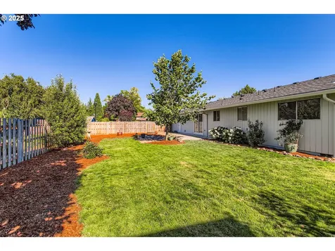 22609 NE Hancock Street Fairview OR 97024