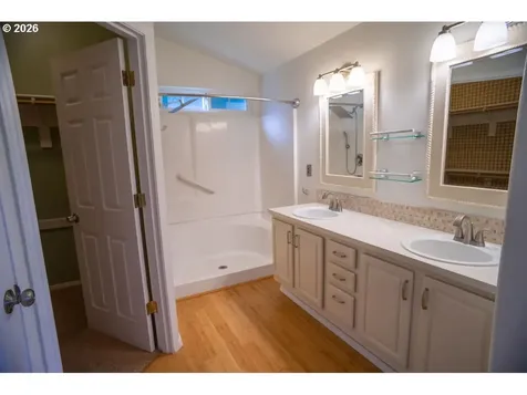 1323 Fairway Drive Washougal WA 98671