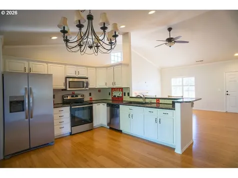 1323 Fairway Drive Washougal WA 98671