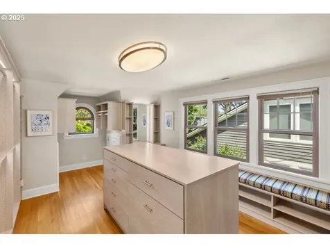 2516 NE 32nd Court Portland OR 97212