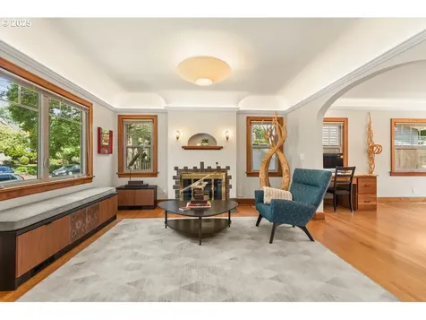 2516 NE 32nd Court Portland OR 97212