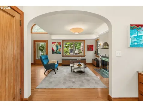 2516 NE 32nd Court Portland OR 97212