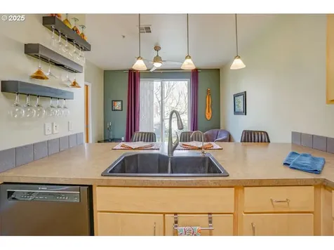 114 W 24th Street Vancouver WA 98660