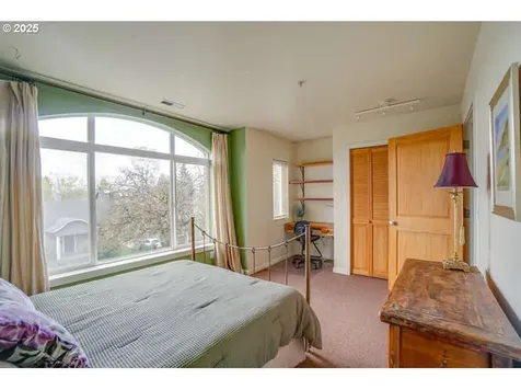 114 W 24th Street Vancouver WA 98660