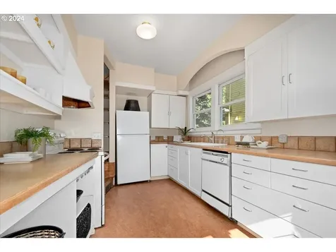 1916 NE 12th Avenue Portland OR 97212