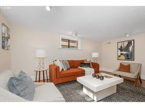 1916 NE 12th Avenue Portland OR 97212