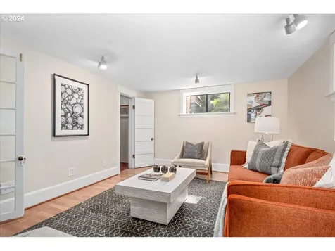 1916 NE 12th Avenue Portland OR 97212