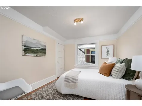 1916 NE 12th Avenue Portland OR 97212