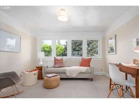 1916 NE 12th Avenue Portland OR 97212