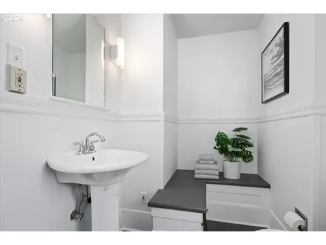 1916 NE 12th Avenue Portland OR 97212