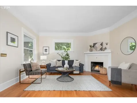 1916 NE 12th Avenue Portland OR 97212