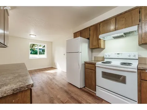 2016 C Street Hood River OR 97031