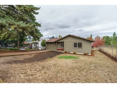 2016 C Street Hood River OR 97031