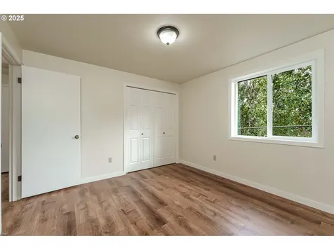 2016 C Street Hood River OR 97031