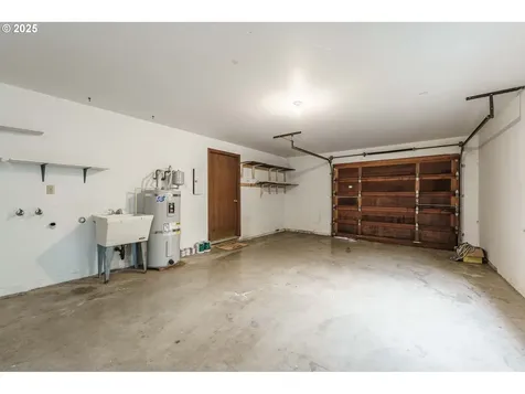 2016 C Street Hood River OR 97031