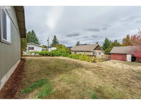 2016 C Street Hood River OR 97031