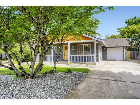 218 SW 11th Street Dundee OR 97115