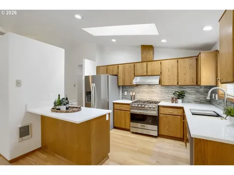 218 SW 11th Street Dundee OR 97115