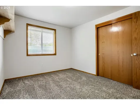 218 SW 11th Street Dundee OR 97115