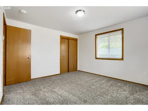 218 SW 11th Street Dundee OR 97115