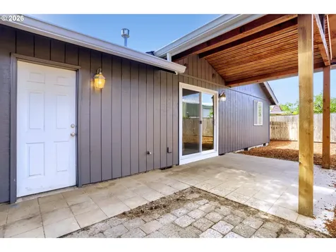 218 SW 11th Street Dundee OR 97115