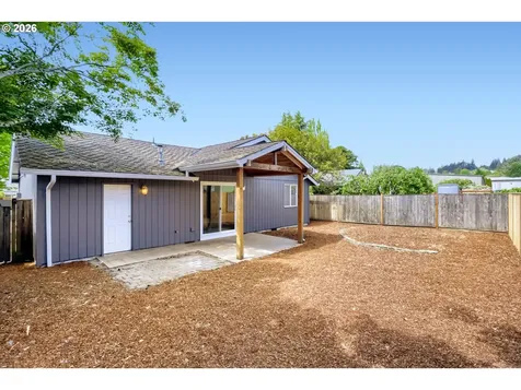 218 SW 11th Street Dundee OR 97115