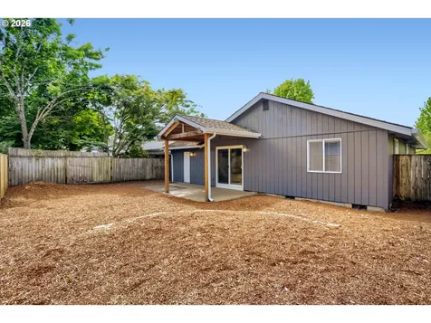 218 SW 11th Street Dundee OR 97115