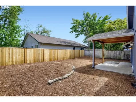 218 SW 11th Street Dundee OR 97115