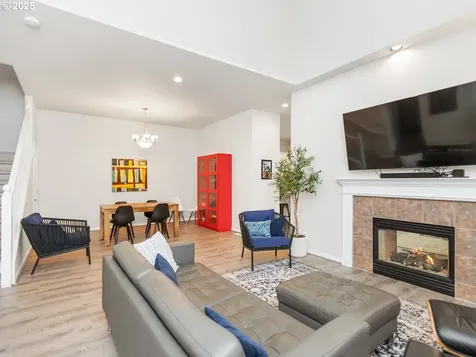 4932 Mulholland Drive Lake Oswego OR 97035