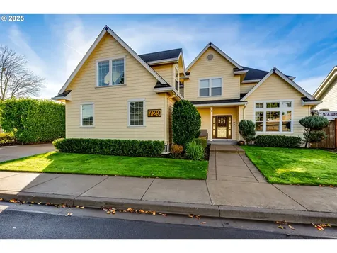 729 Aspen Street Springfield OR 97477