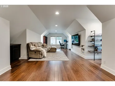 729 Aspen Street Springfield OR 97477