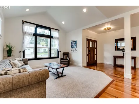 729 Aspen Street Springfield OR 97477