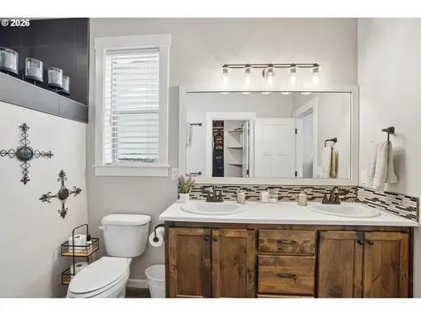 158 Zephyr Drive Silver Lake WA 98645