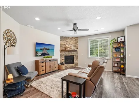 158 Zephyr Drive Silver Lake WA 98645