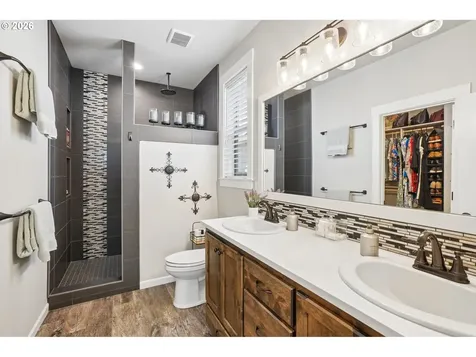 158 Zephyr Drive Silver Lake WA 98645