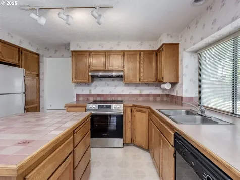 15107 SW 91st Avenue Portland OR 97224