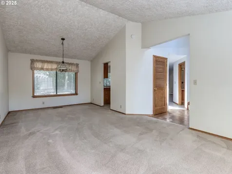 15107 SW 91st Avenue Portland OR 97224